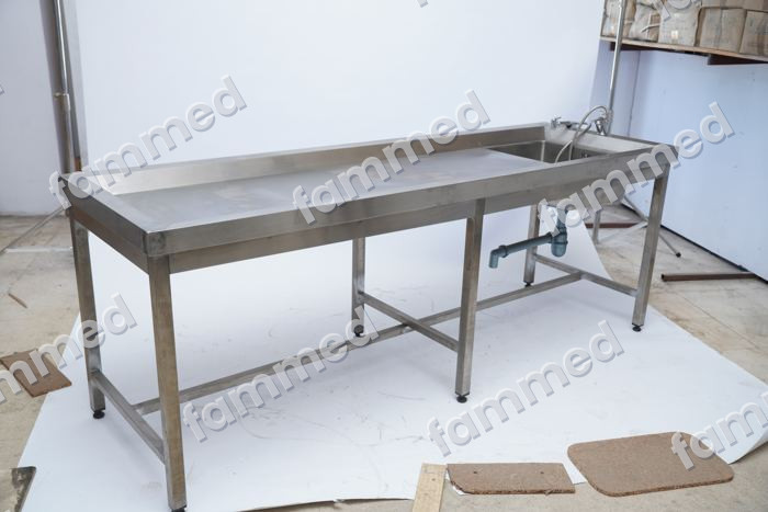 Table de lavage avec bac